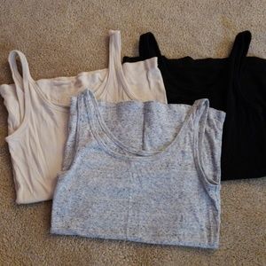 Set of 3 Tank tops